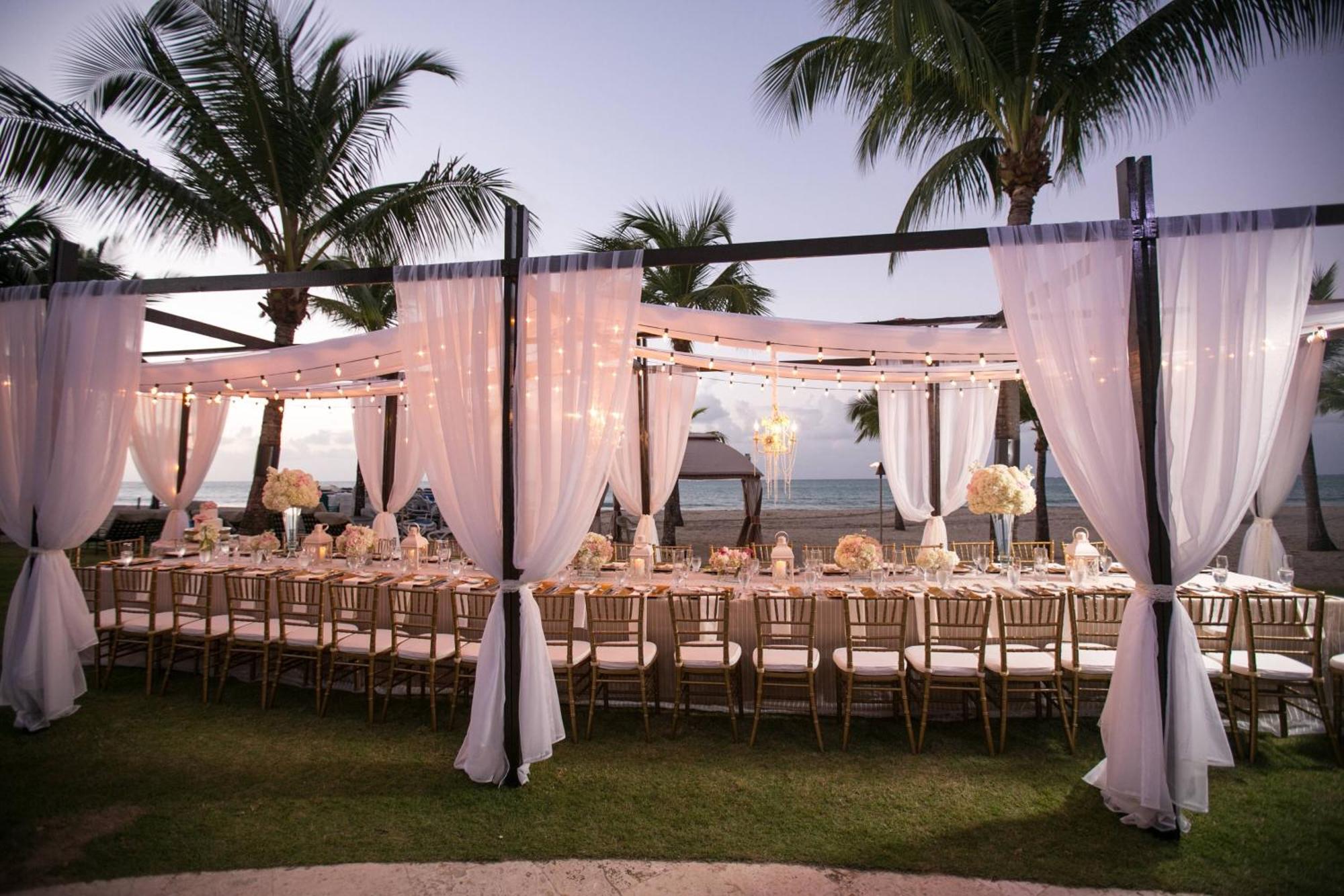 Courtyard By Marriott Isla Verde Beach Resort San Juan Exterior photo