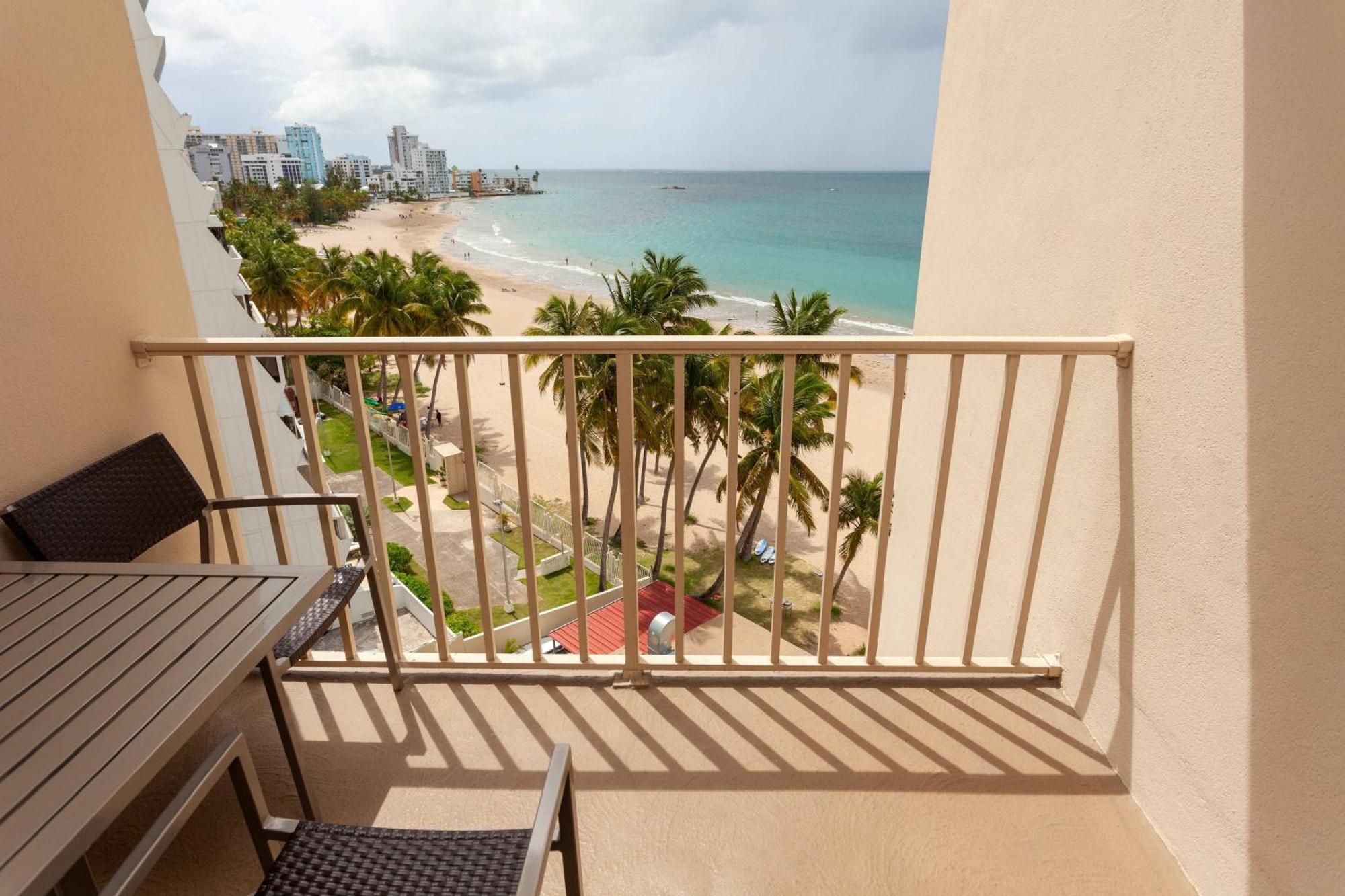 Courtyard By Marriott Isla Verde Beach Resort San Juan Exterior photo