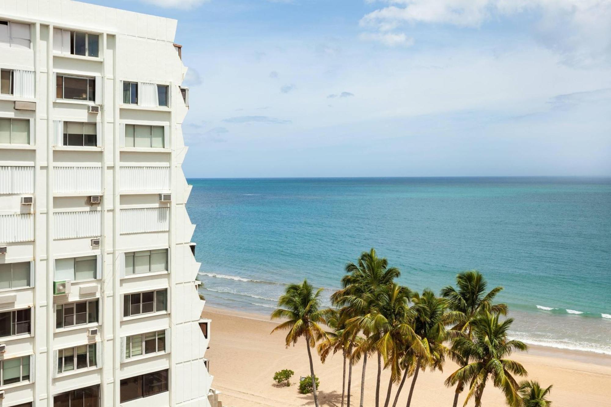 Courtyard By Marriott Isla Verde Beach Resort San Juan Exterior photo